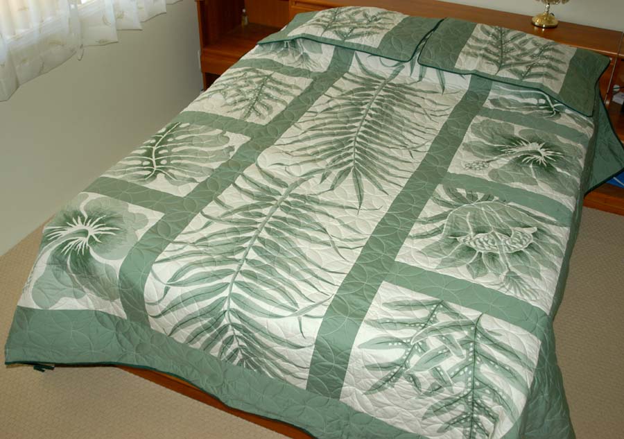 Hawaiian Patchwork Quilt<br> sage