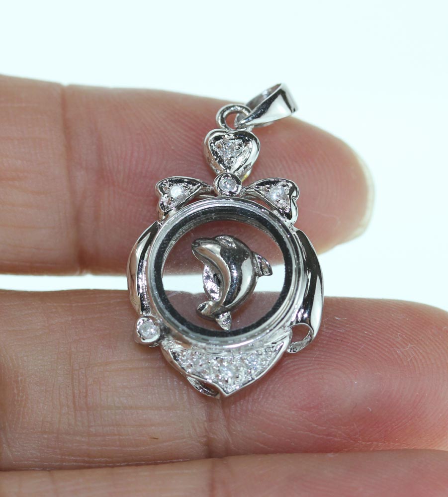 Hawaiian Silver<br>Motion dolphin pendant