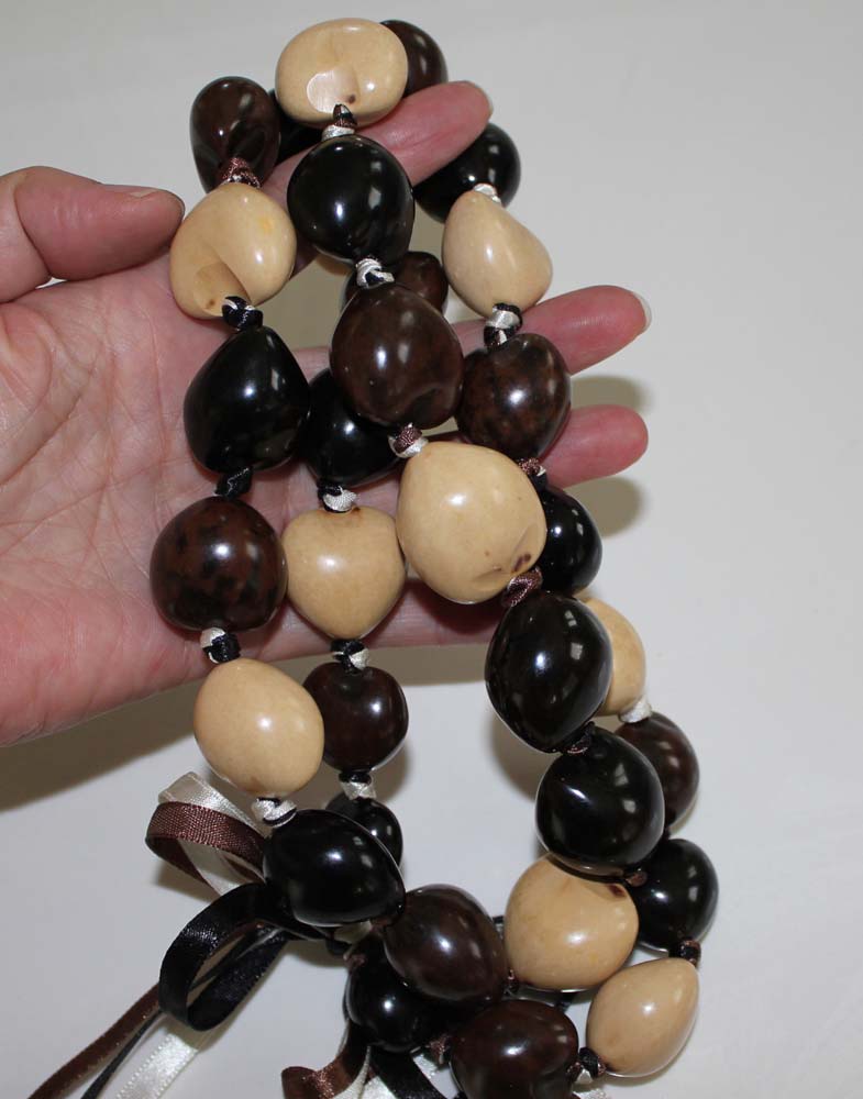 Kukui Nut Leis <br>Mixture color
