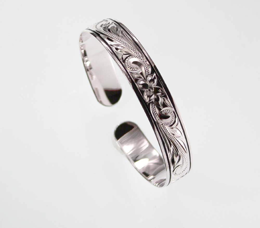 Open bangle - Black line