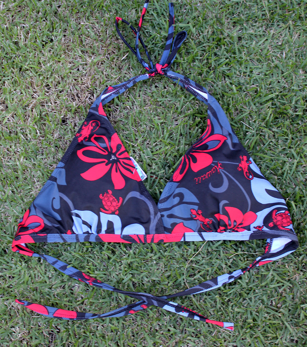 Red turtle matching top