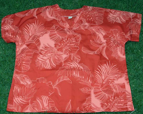 #44 Hawaii Scrub Top, Maroon red flower