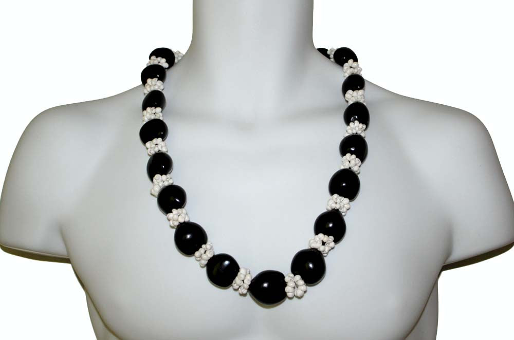 Kukui Nut Leis<br>#7  Black/w white shell