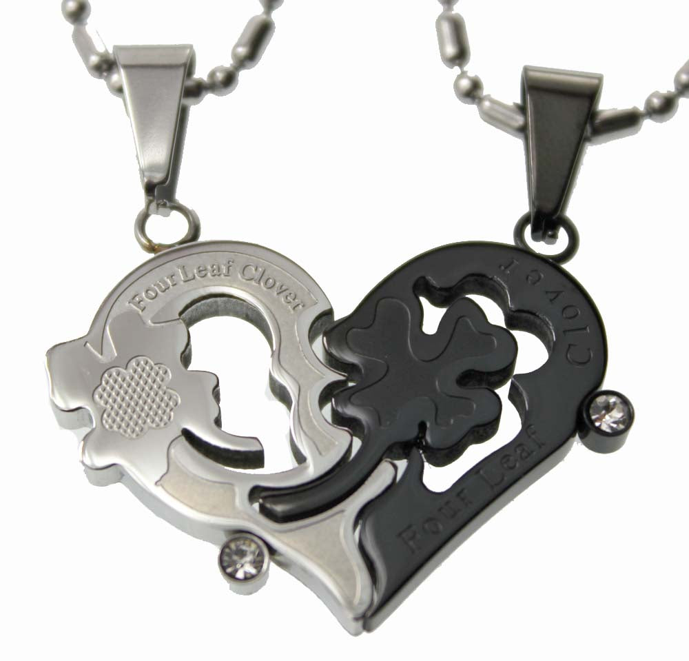 Lovers /Couple Four-leaf Clover Pendant Set